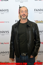 TheFannys-323